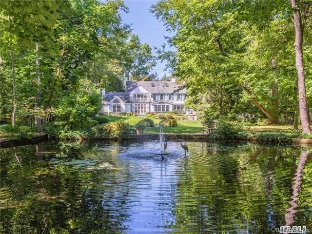 a view of a lake with houses