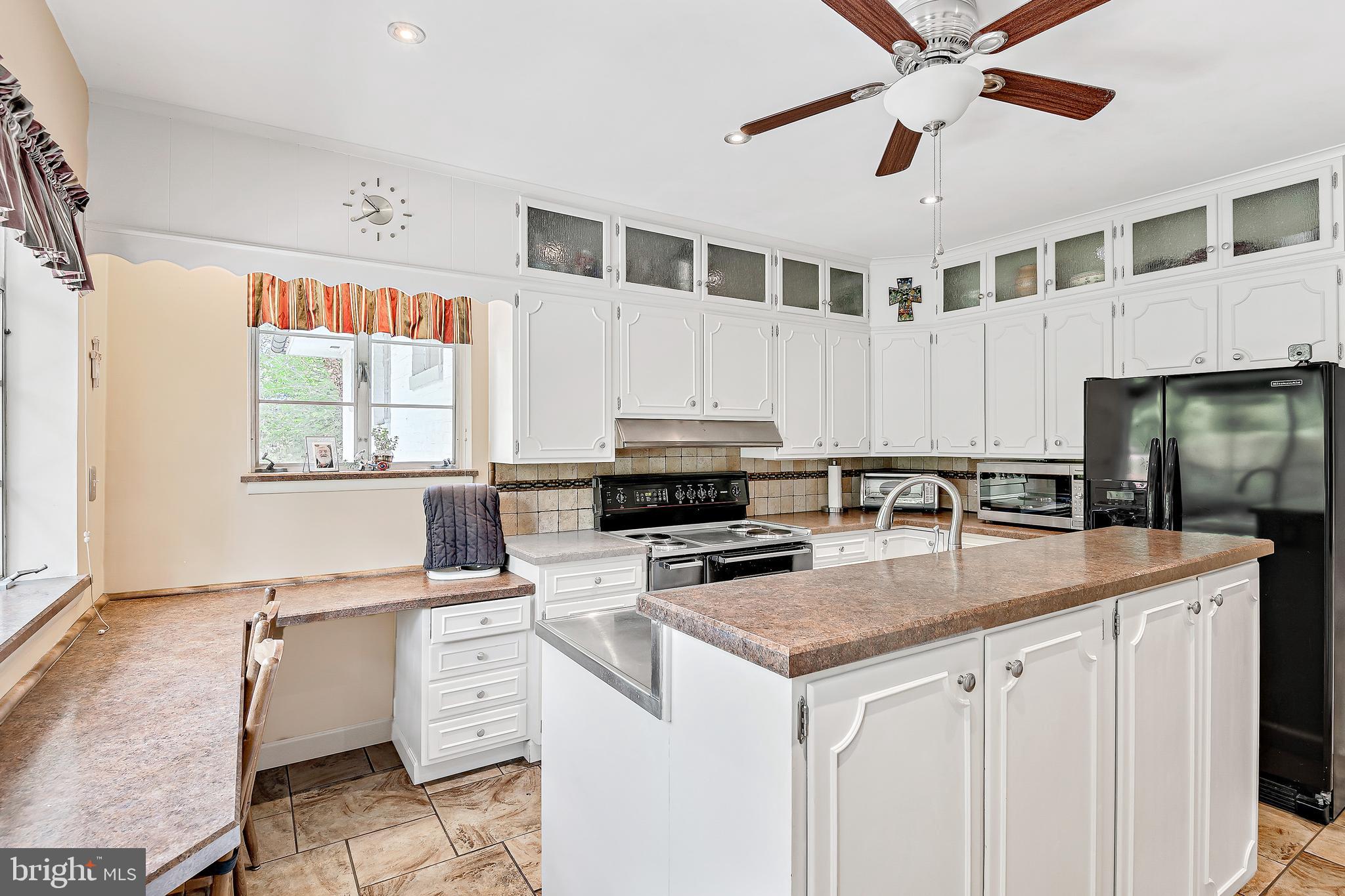 466 Rathton Road York, PA 17403 - Photo 10 of 32 Gallery Image 10