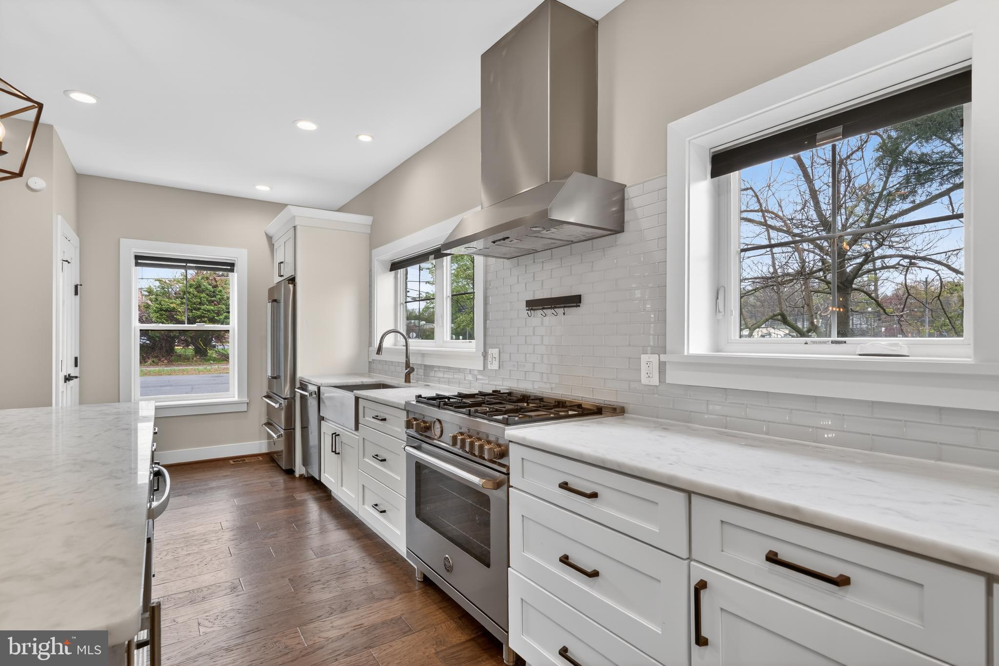 1501 Shenandoah Road Alexandria, VA 22308 - Photo 11 of 52