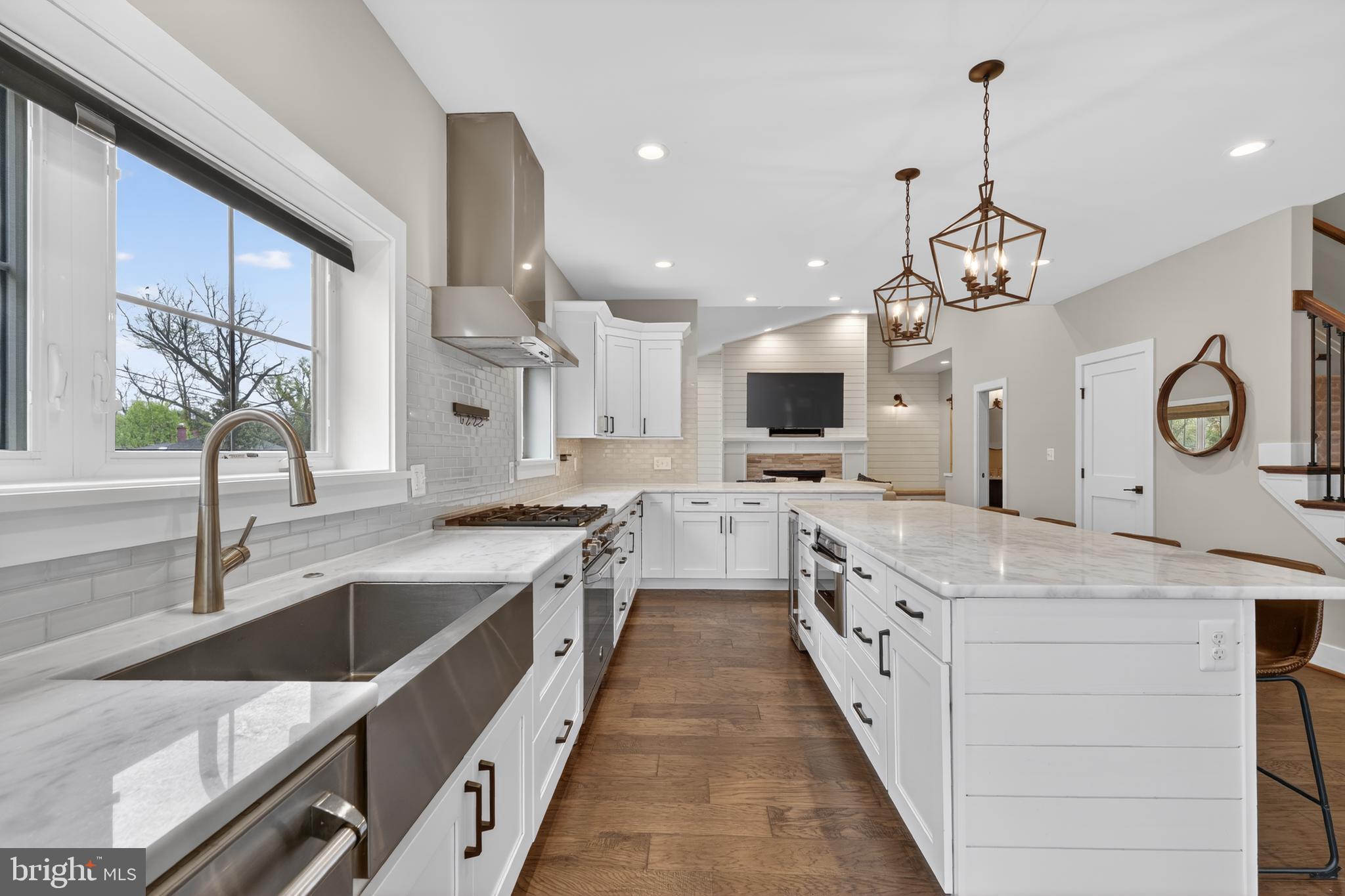 1501 Shenandoah Road Alexandria, VA 22308 - Photo 12 of 52