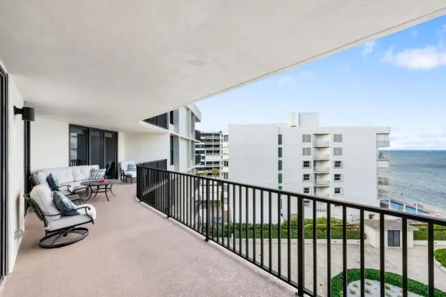 $599,000 | 3610 South Ocean Boulevard, Unit 510, South Palm Beach, FL 33480
