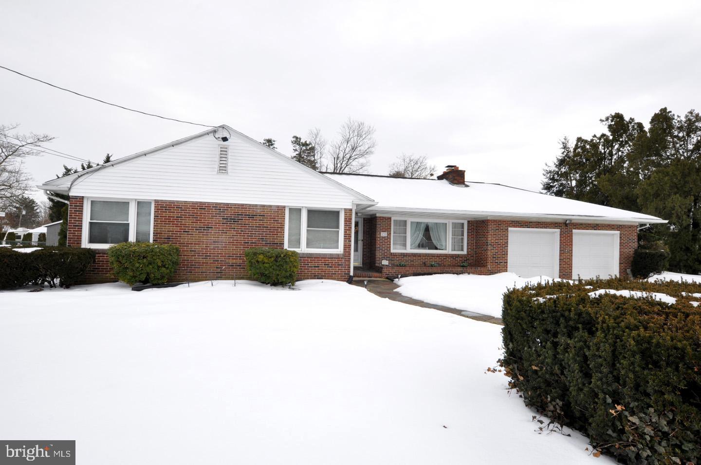 532 Dickinson Road Burlington, NJ 08016 - Photo 2 of 29 Gallery Image 2
