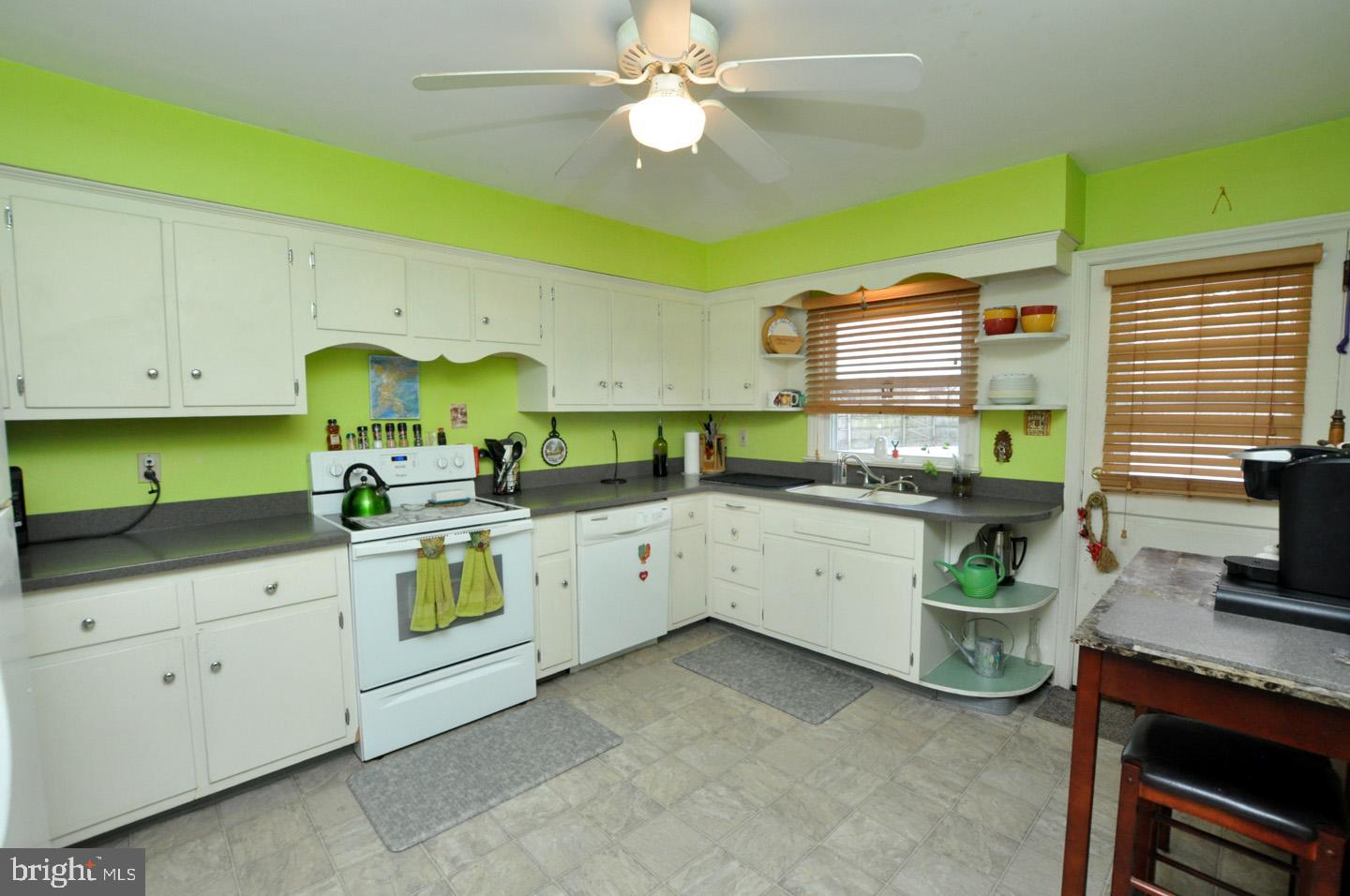 532 Dickinson Road Burlington, NJ 08016 - Photo 11 of 29 Gallery Image 11
