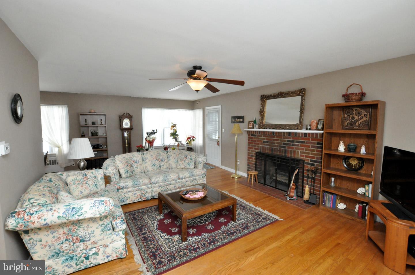 532 Dickinson Road Burlington, NJ 08016 - Photo 6 of 29 Gallery Image 6
