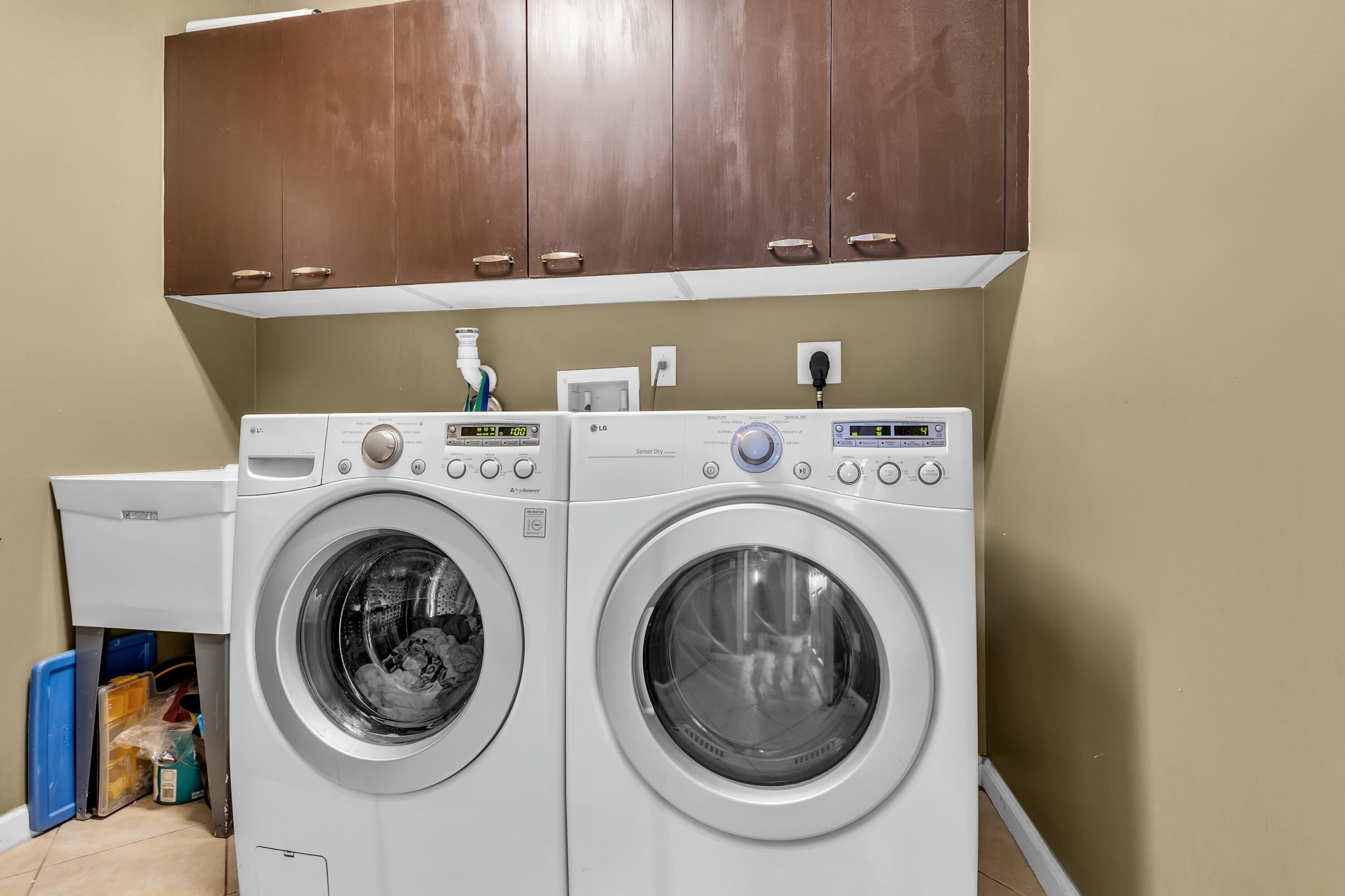 9895 Shepard Place Wellington, FL 33414 - Photo 44 of 60 WASHING ROOM ON SECOND FLOOR