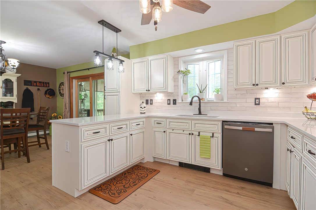 3925 Flat River Road Coventry, RI 02816 - Photo 14 of 48