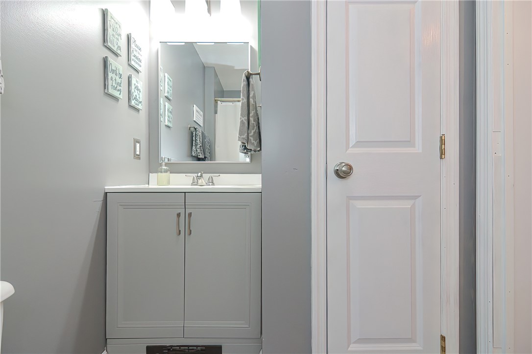 3925 Flat River Road Coventry, RI 02816 - Photo 27 of 48
