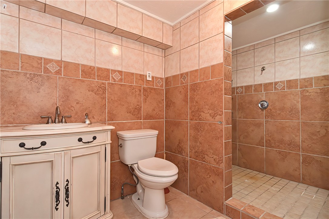 3925 Flat River Road Coventry, RI 02816 - Photo 33 of 48