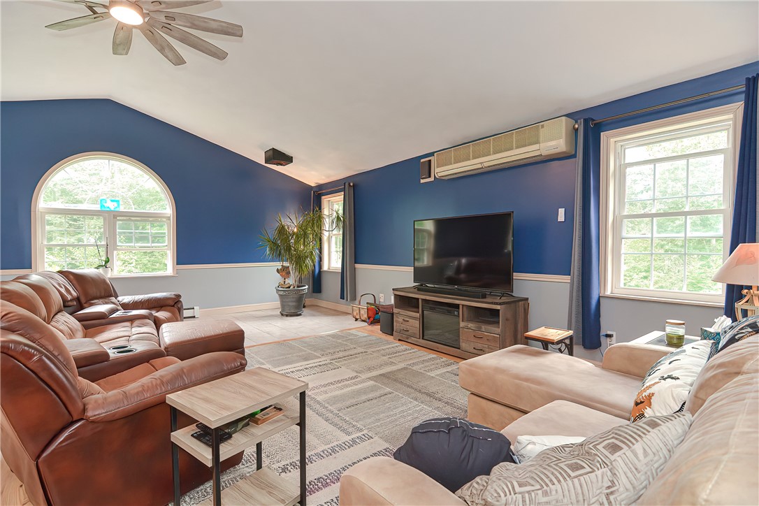 3925 Flat River Road Coventry, RI 02816 - Photo 5 of 48