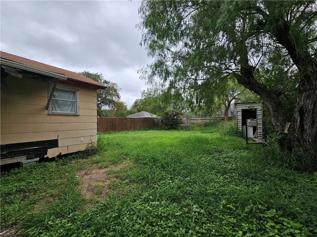 742 West 1st Street Alice, TX 78332 - Photo 24 of 25