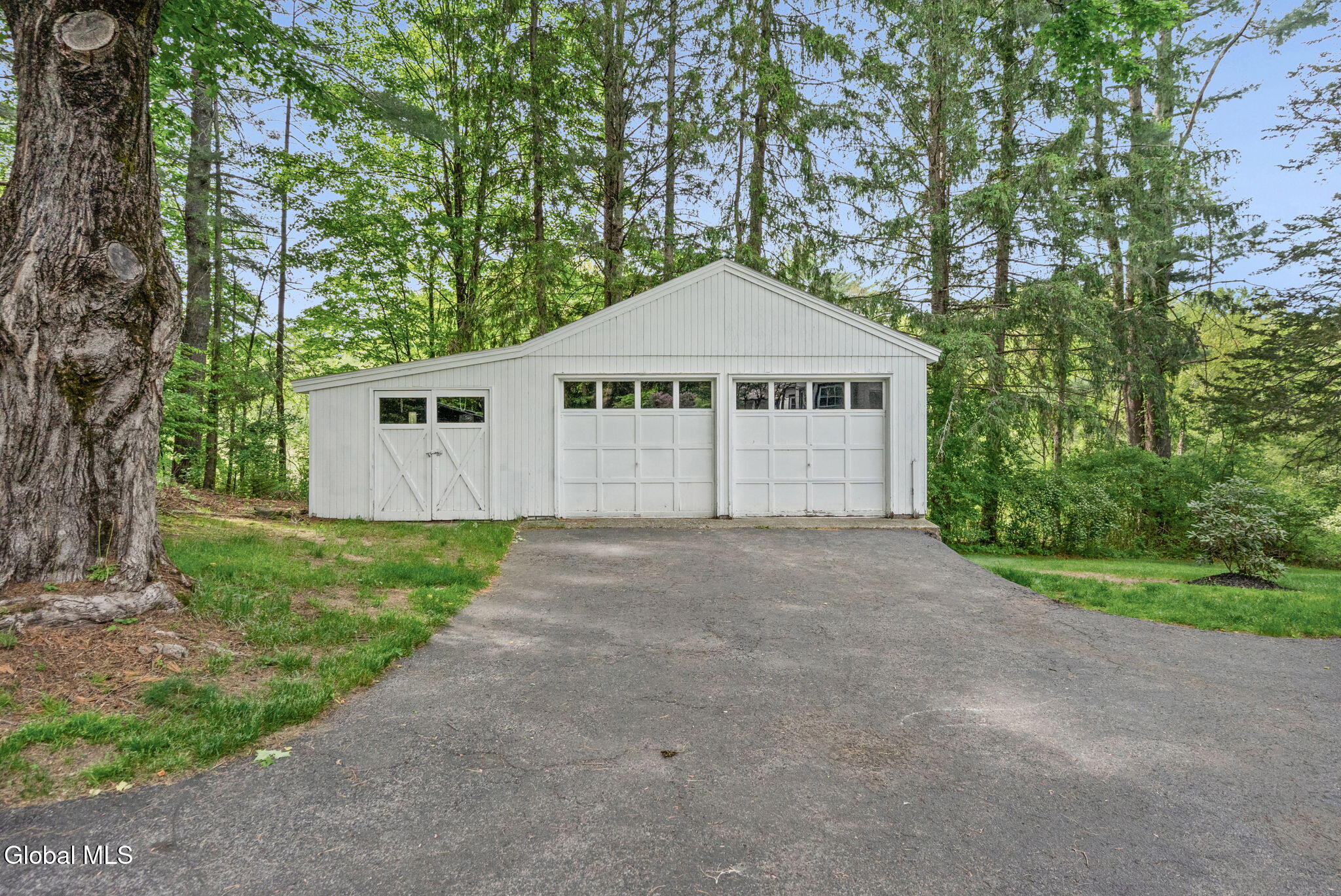 274 Northern Pines Road Wilton, NY 12831 - Photo 3 of 28 29-web-or-mls-274-northern-pines-rd