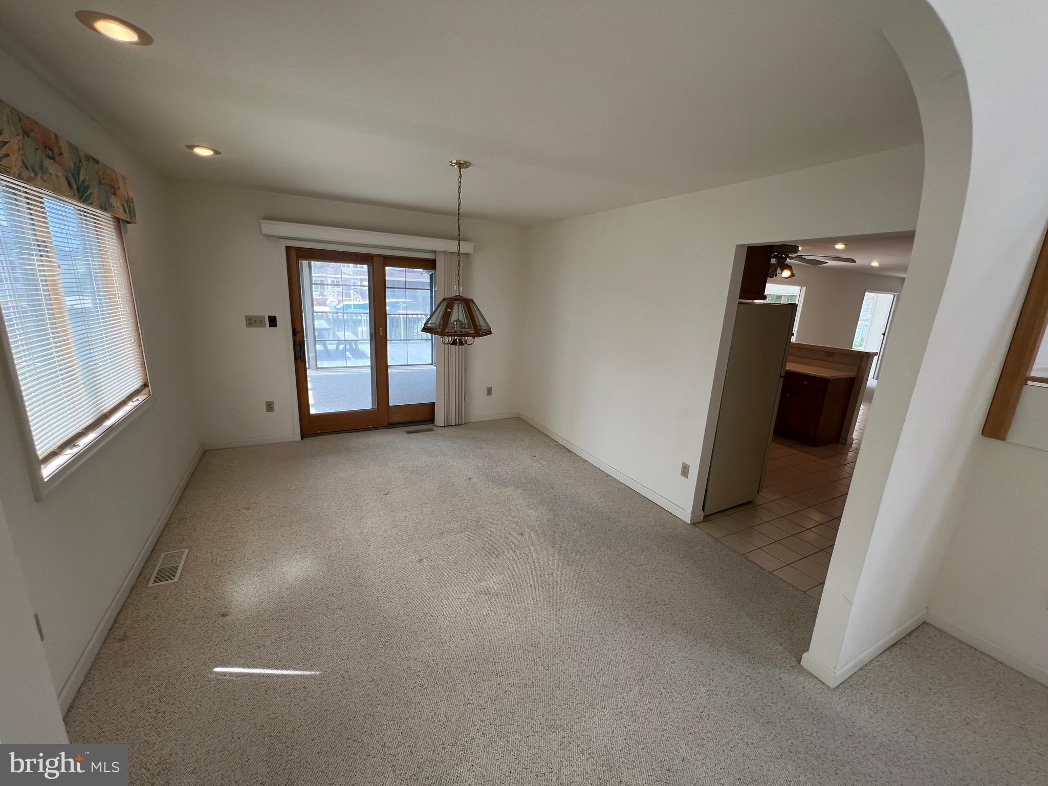 6 Ebb Tide Berlin, MD 21811 - Photo 32 of 53 an empty room with windows and closet
