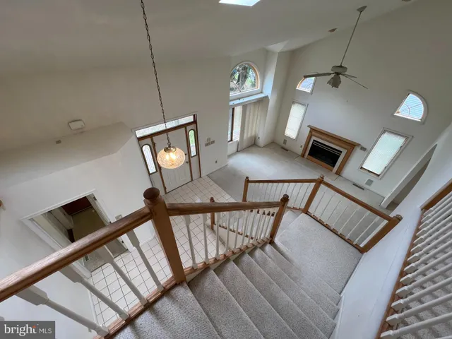 a view of empty room with windows