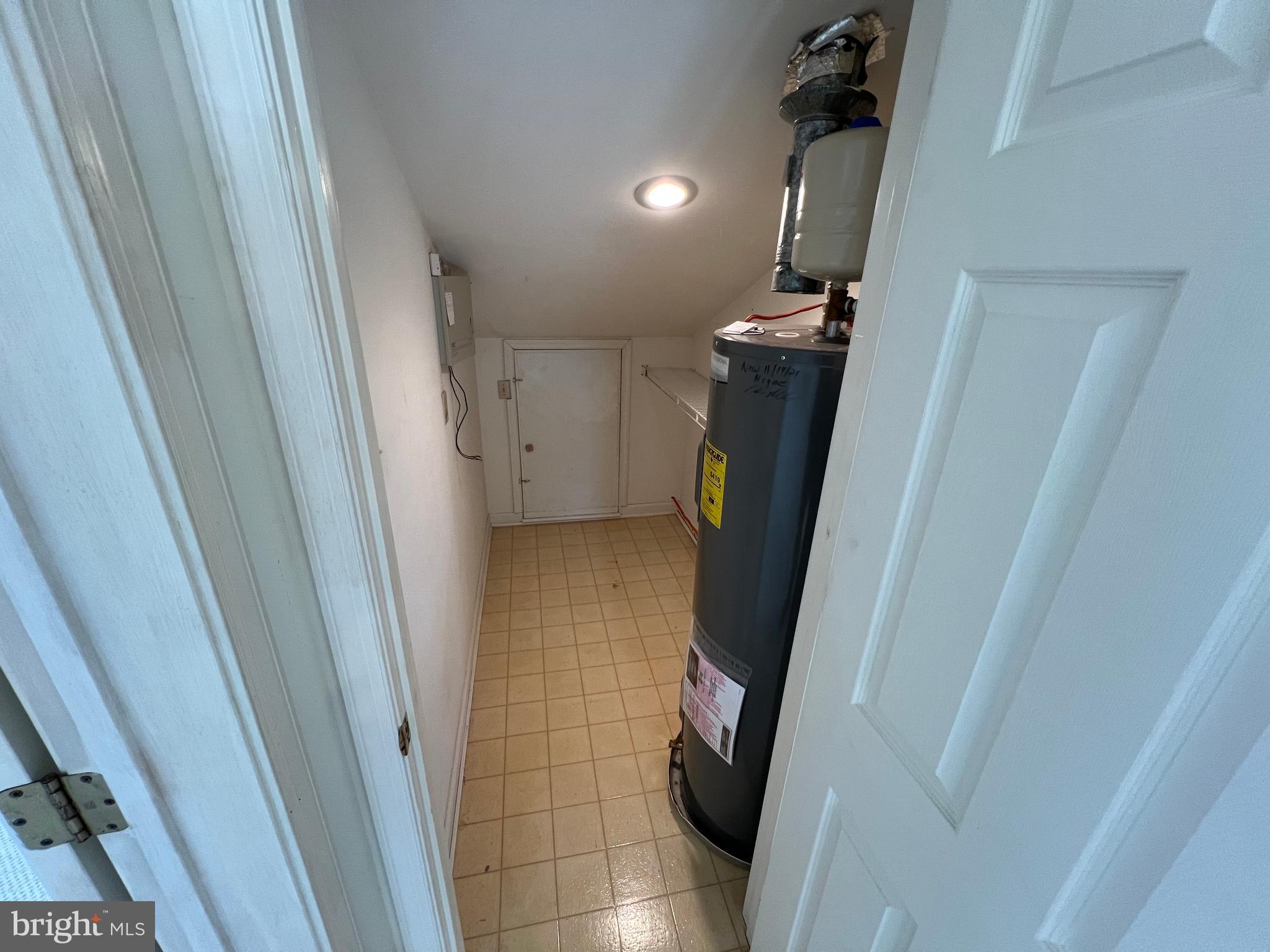 6 Ebb Tide Berlin, MD 21811 - Photo 53 of 53 a view of walk in closet
