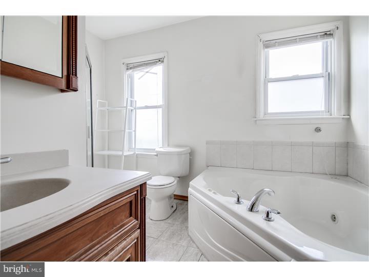 18 Lejune Road Cinnaminson, NJ 08077 - Photo 13 of 25 Bathroom