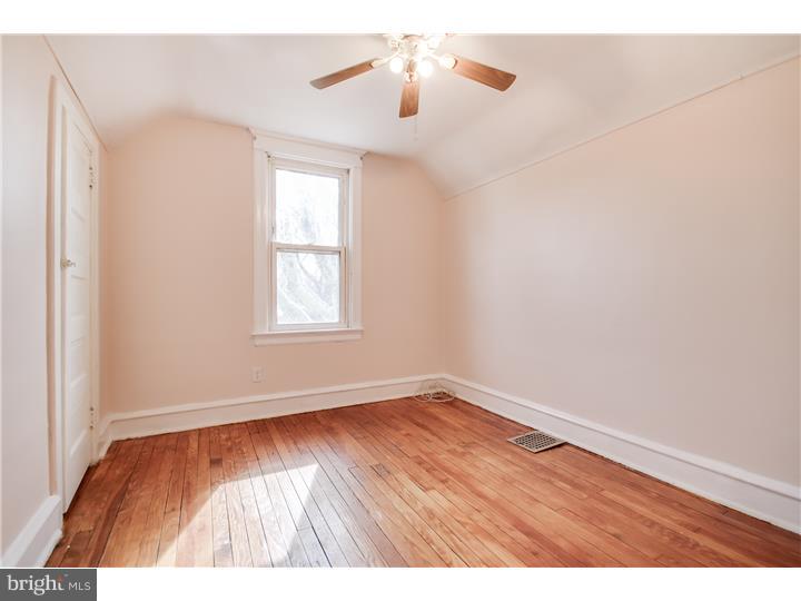 18 Lejune Road Cinnaminson, NJ 08077 - Photo 14 of 25 Bedroom 3