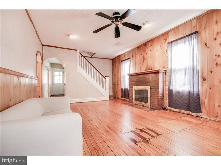 18 Lejune Road Cinnaminson, NJ 08077 - Photo 5 of 25 Living Room