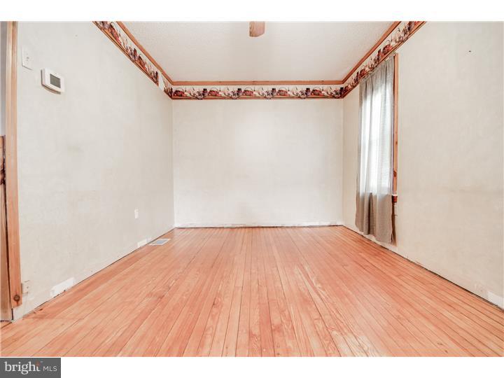 18 Lejune Road Cinnaminson, NJ 08077 - Photo 7 of 25 Dining Room
