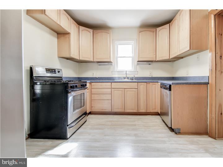 18 Lejune Road Cinnaminson, NJ 08077 - Photo 10 of 25 Kitchen
