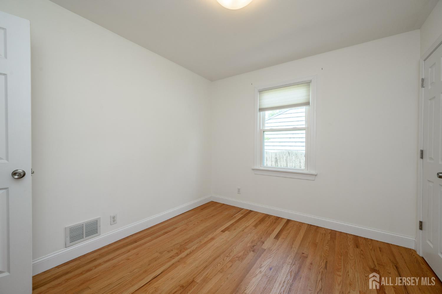 31 Gold Street Edison, NJ 08837 - Photo 19 of 35