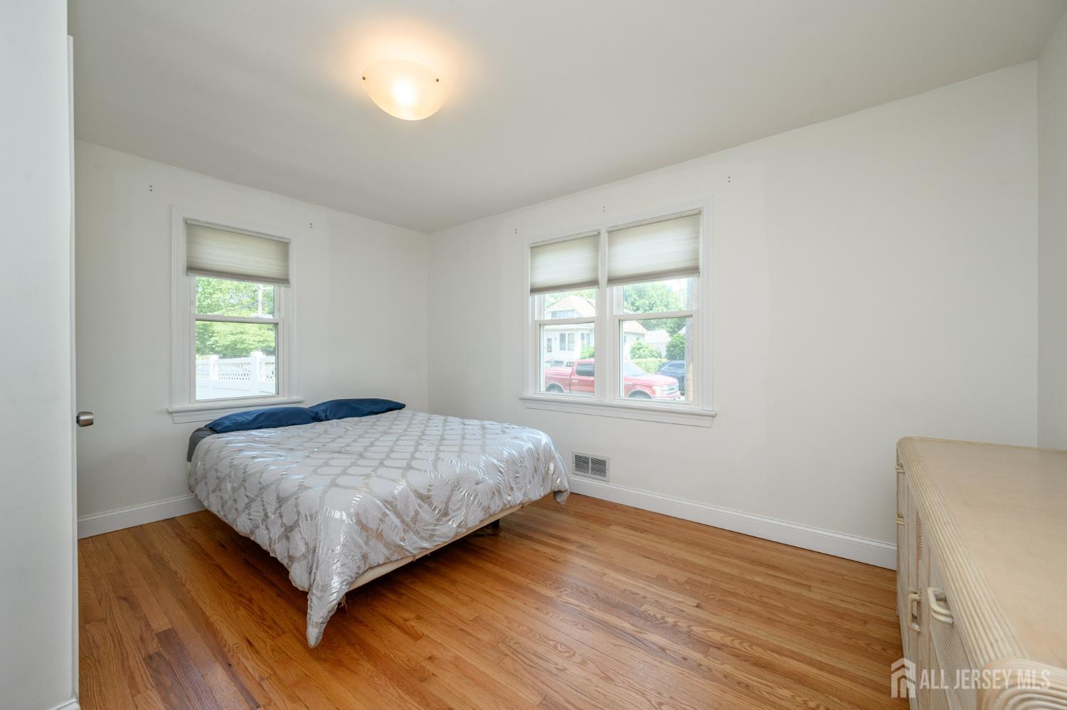 31 Gold Street Edison, NJ 08837 - Photo 20 of 35