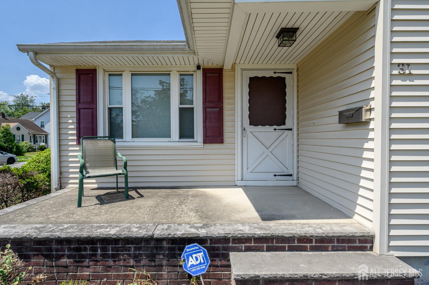 31 Gold Street Edison, NJ 08837 - Photo 2 of 35