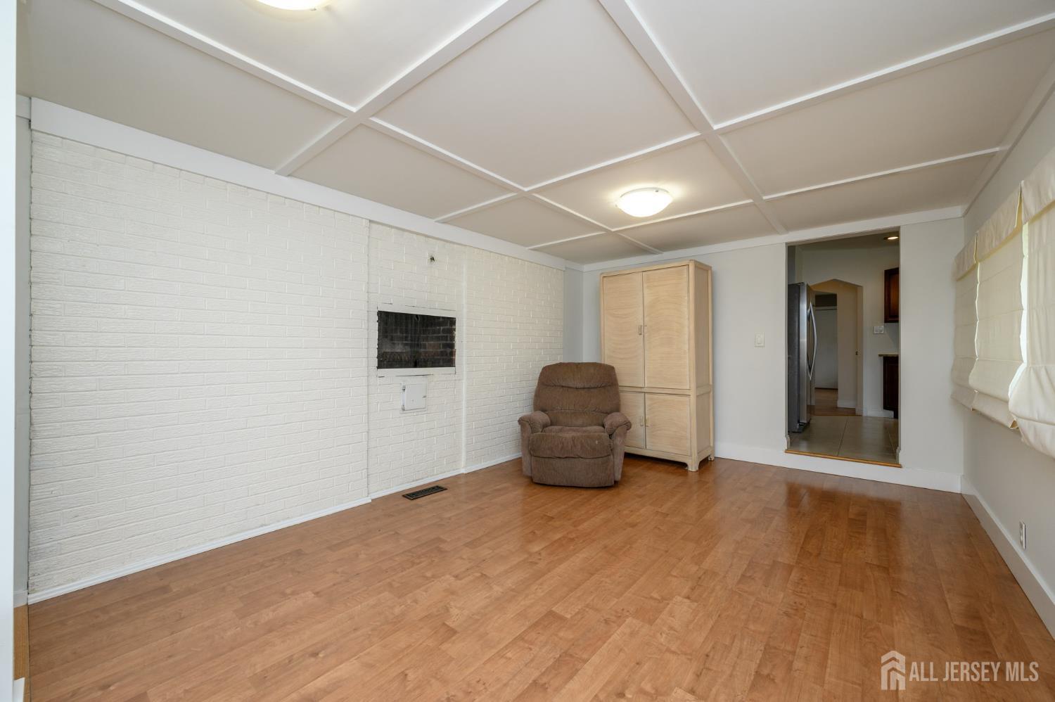 31 Gold Street Edison, NJ 08837 - Photo 23 of 35