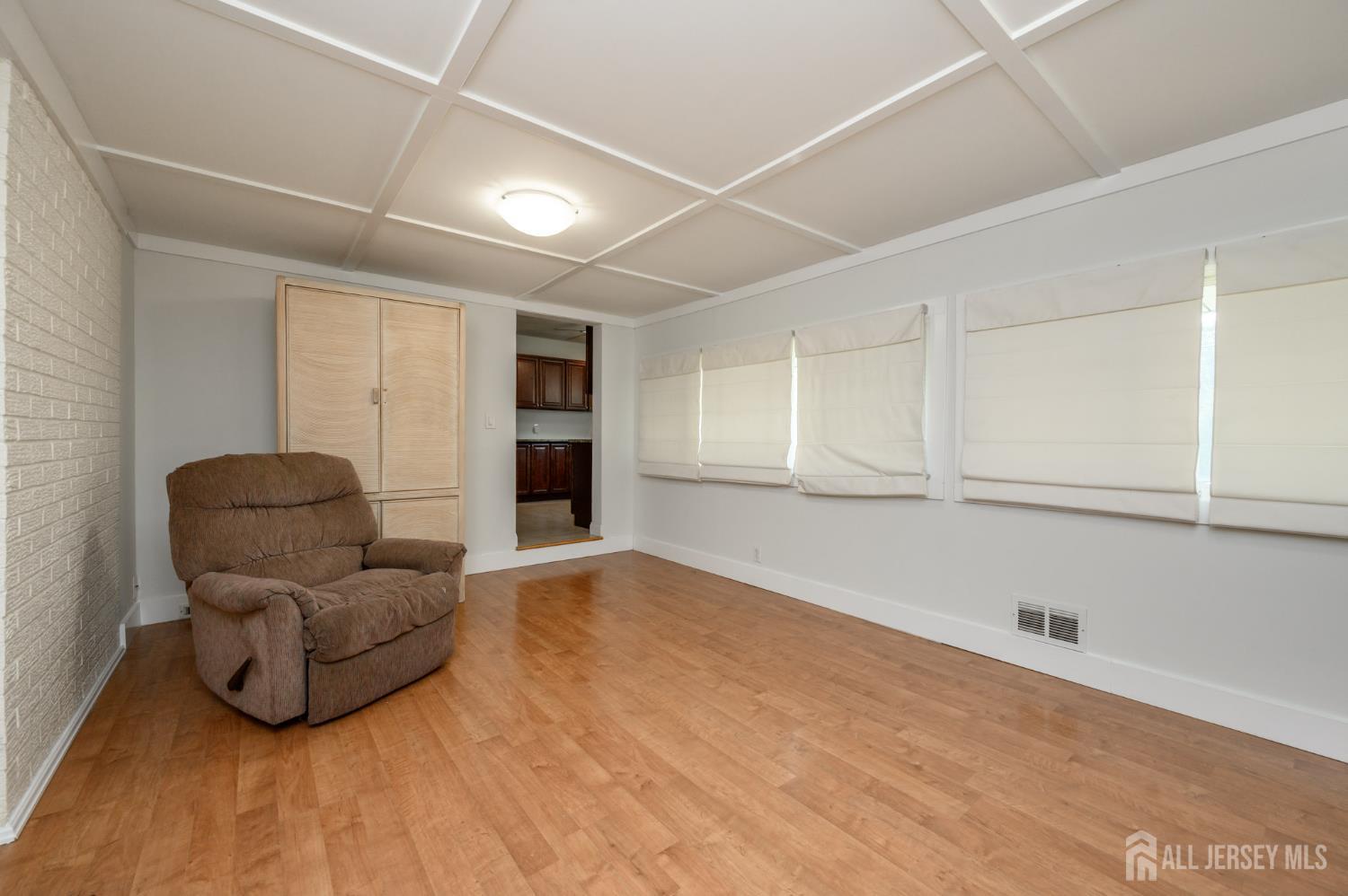 31 Gold Street Edison, NJ 08837 - Photo 24 of 35