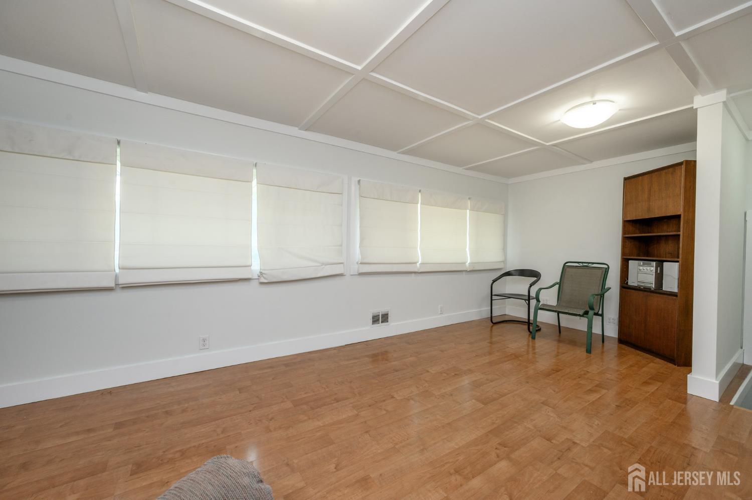 31 Gold Street Edison, NJ 08837 - Photo 25 of 35