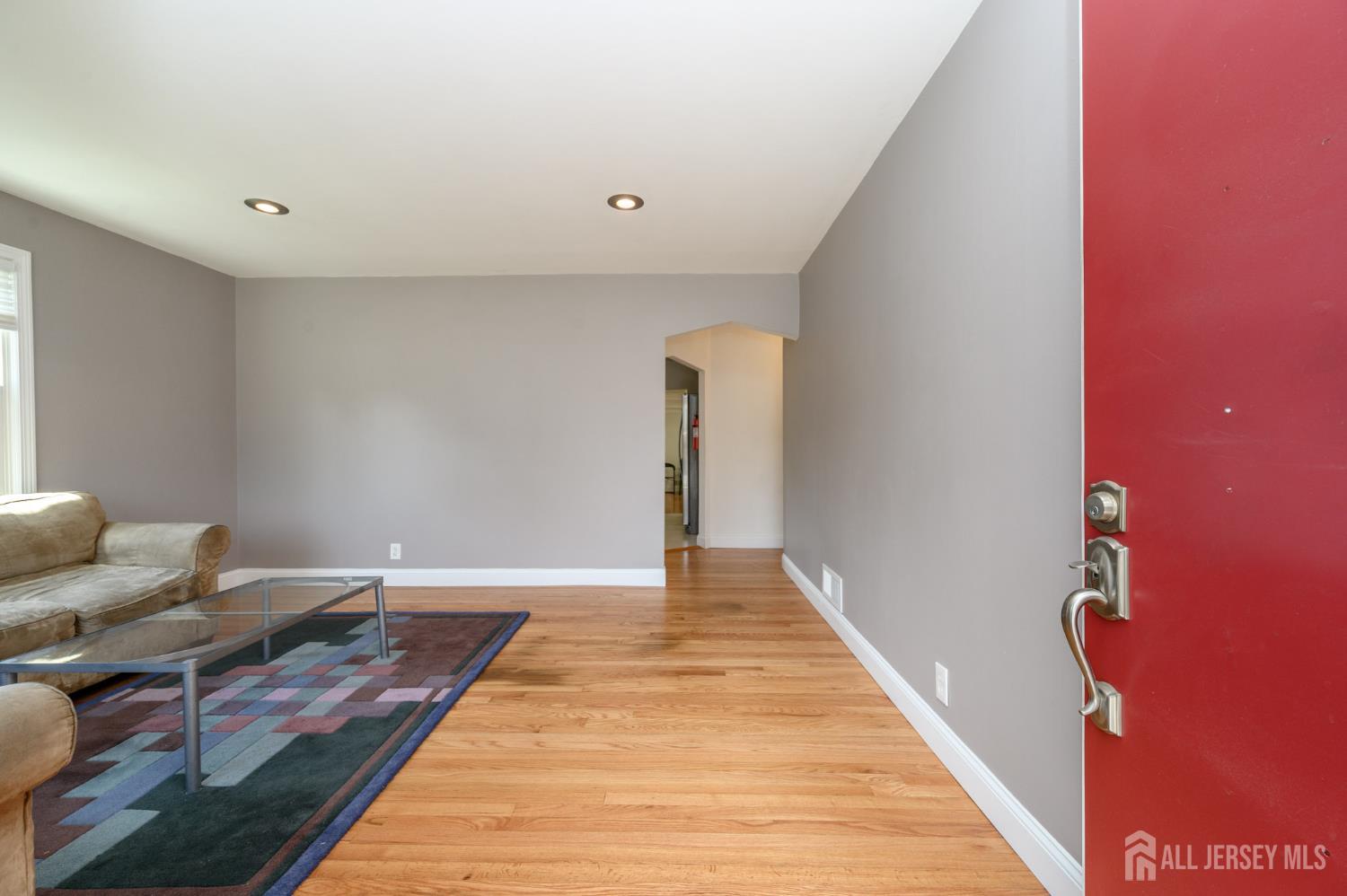 31 Gold Street Edison, NJ 08837 - Photo 3 of 35