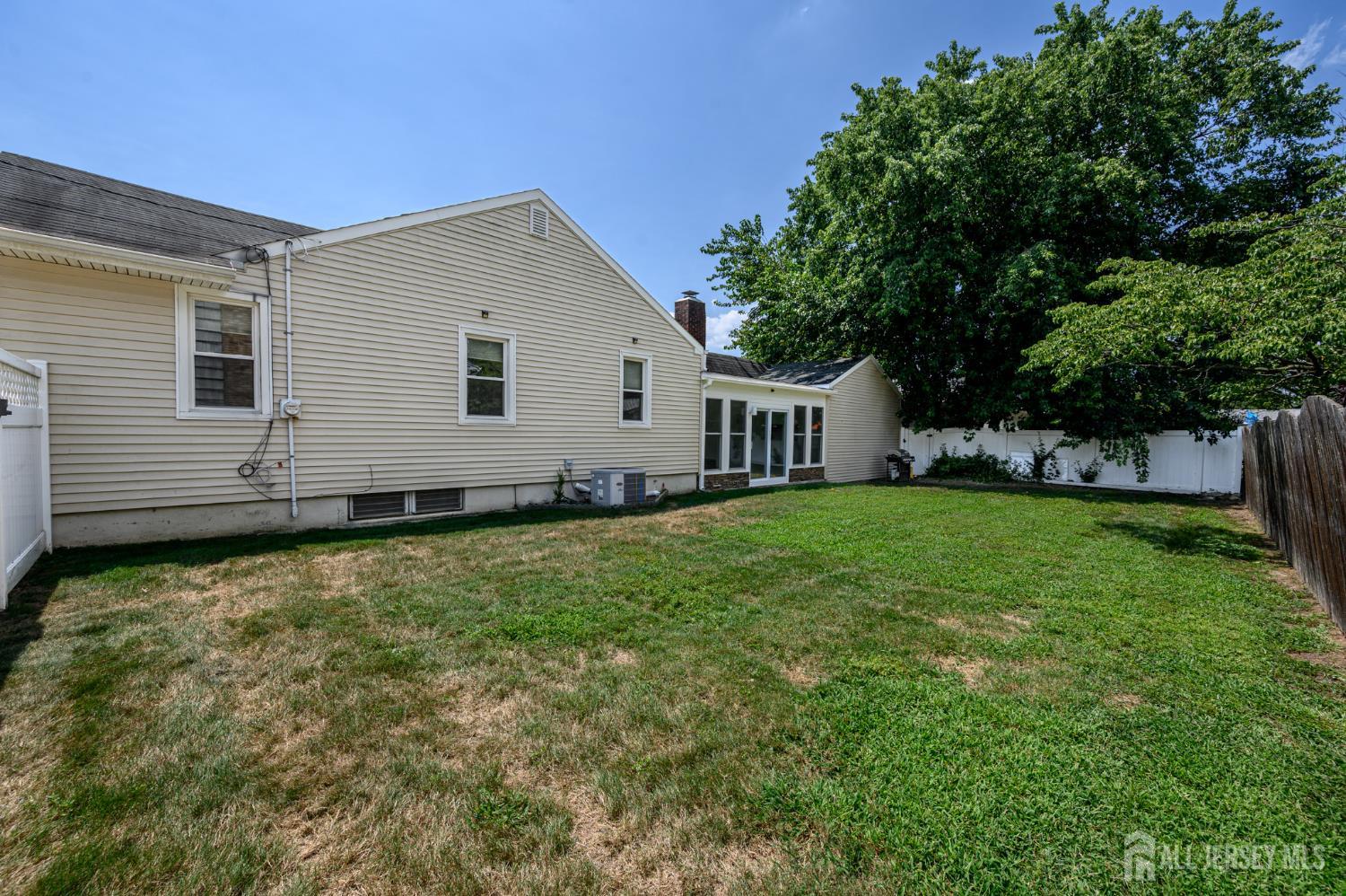 31 Gold Street Edison, NJ 08837 - Photo 33 of 35