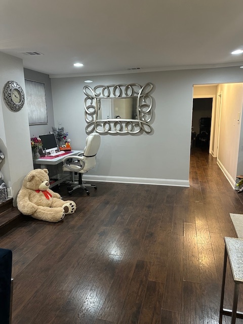 3341 West 184th Street, Unit 1B Homewood, IL 60430 - Photo 8 of 32 a room with lots of gym equipment