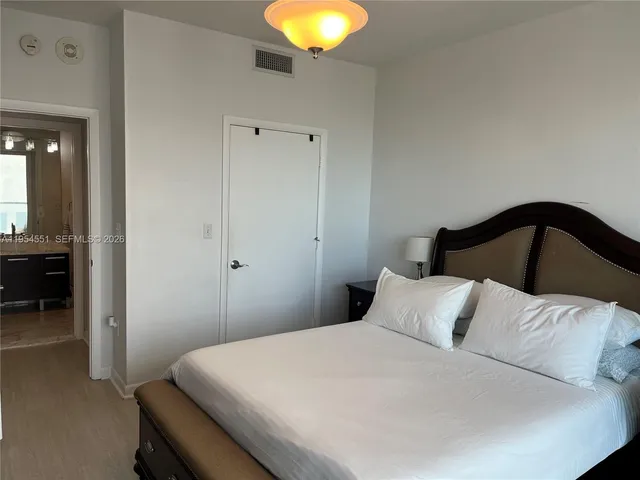 $430,000 | 253 Northeast 2nd Street, Unit 3104, Miami, FL 33132