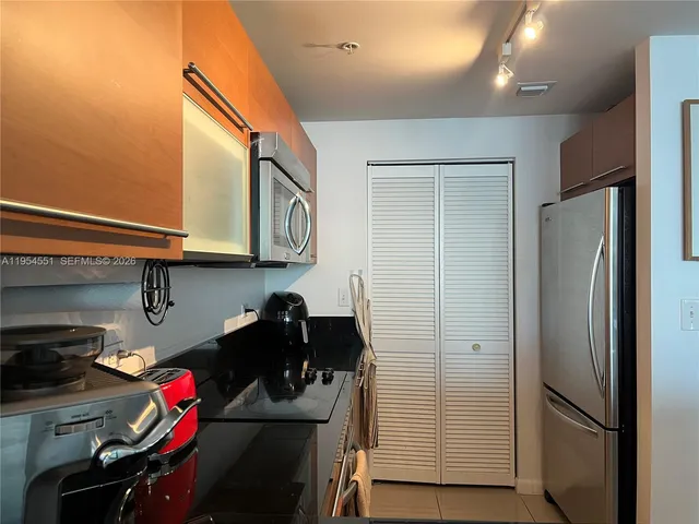 $430,000 | 253 Northeast 2nd Street, Unit 3104, Miami, FL 33132