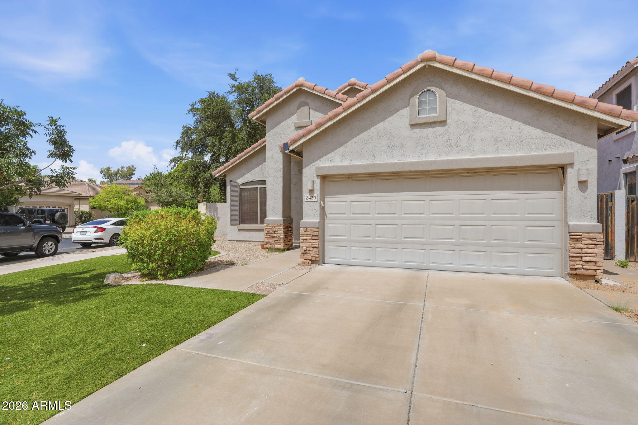 2420 East Darrel Road Phoenix, AZ 85042 - Photo 4 of 36 ListerPros_003