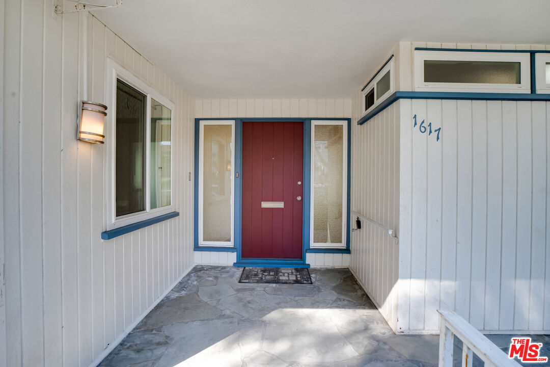1617 Reeves Street Los Angeles, CA 90035 - Photo 4 of 55
