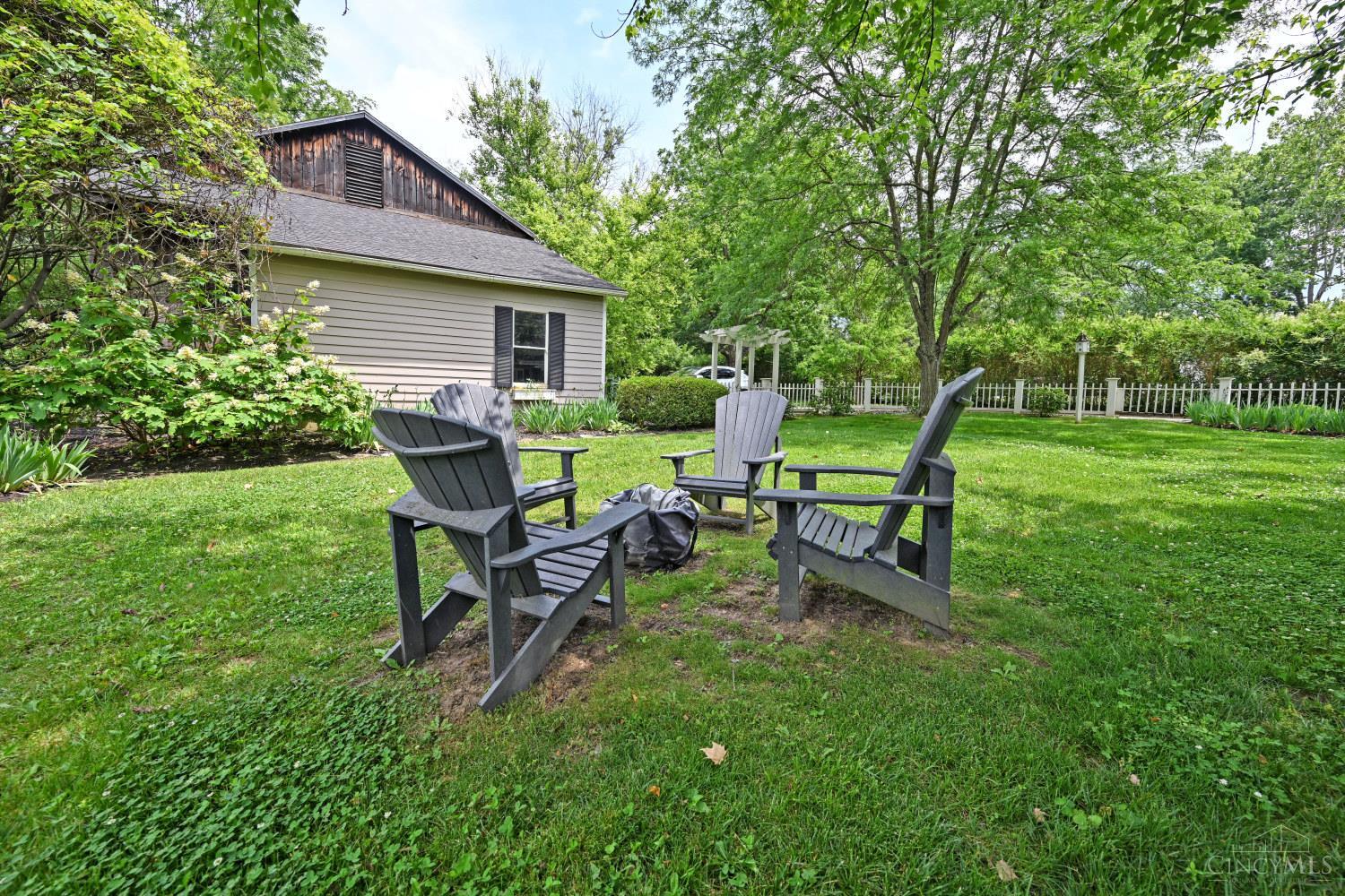 6900 Drake Road Cincinnati, OH 45243 - Photo 41 of 44