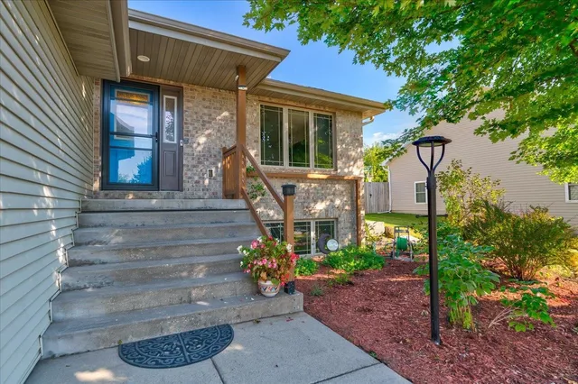 $475,000 | 701 Killian Trail, Cottage Grove, WI 53527