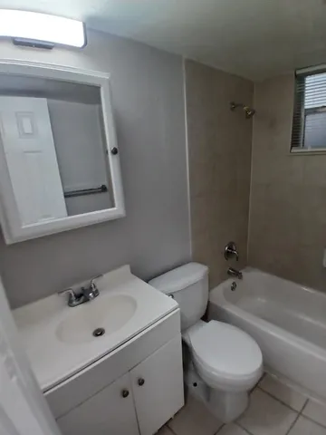 $1,850 | Undisclosed Address, Dania Beach, FL 33004