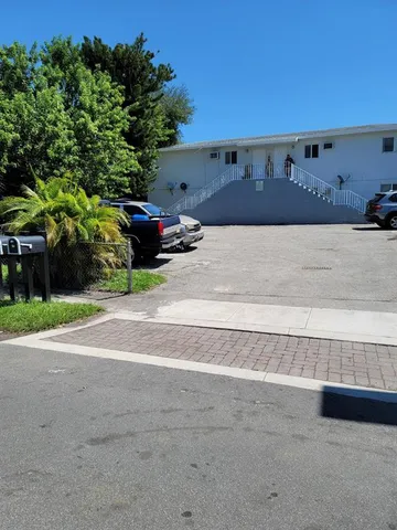 $1,850 | Undisclosed Address, Dania Beach, FL 33004