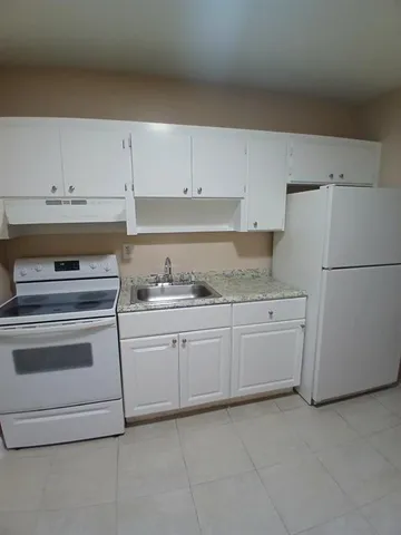 $1,850 | Undisclosed Address, Dania Beach, FL 33004