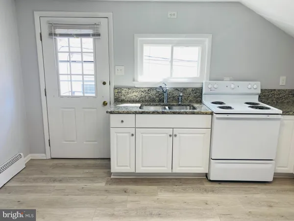 $1,550 | 240 West 7th Avenue, Conshohocken, PA 19428