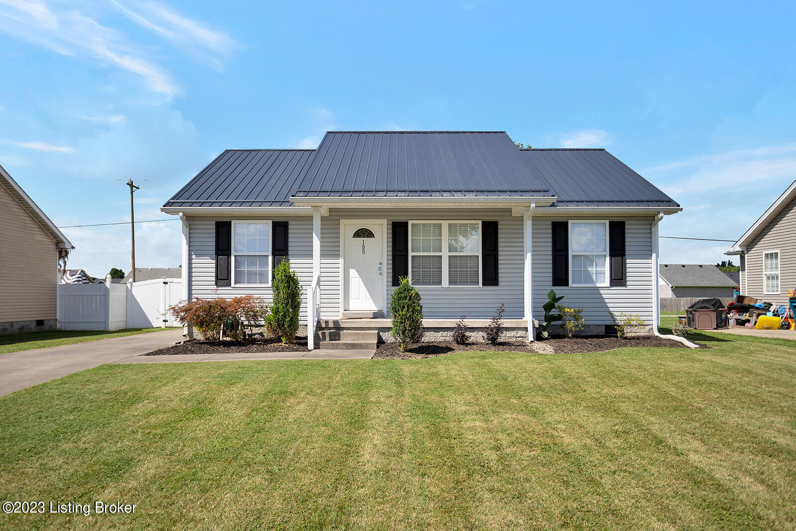 185 Dustin Way Shepherdsville, KY 40165 - Photo 1 of 15 front picture