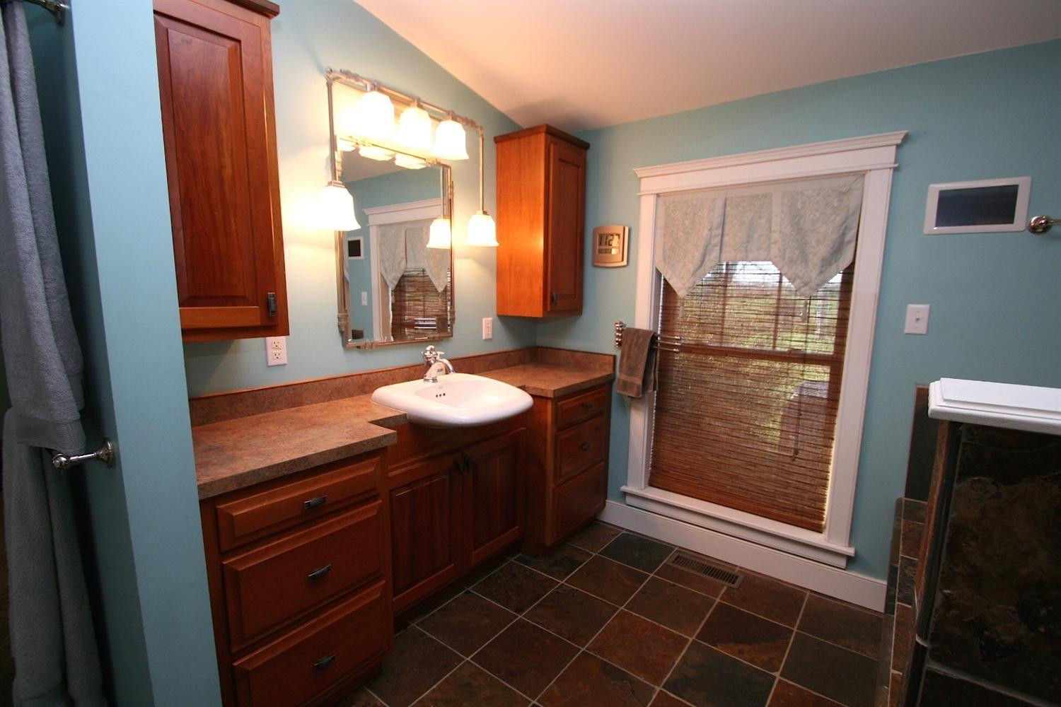 2105 Two Mile Road Winchester, KY 40391 - Photo 19 of 48 Master Bathroom. (first floor)