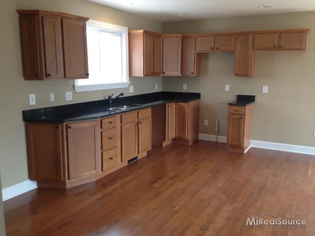 7441 Lakeshore Road Lexington, MI 48450 - Photo 7 of 23 31143736-6.JPG