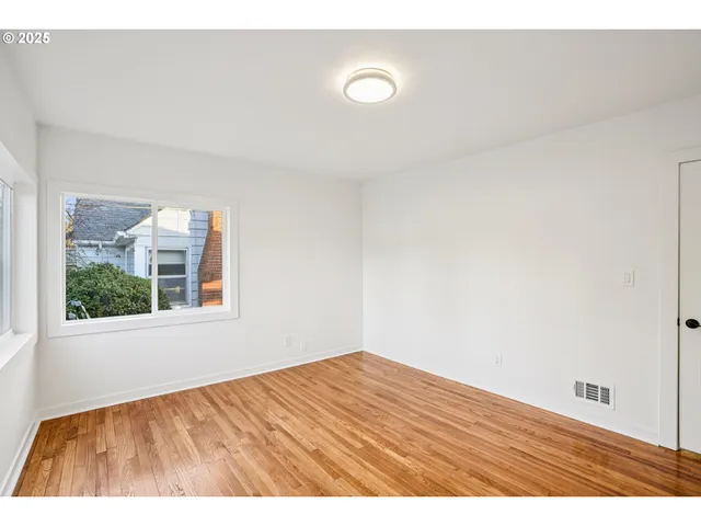 $724,999 | 5818 Northeast 35th Place, Portland, OR 97211