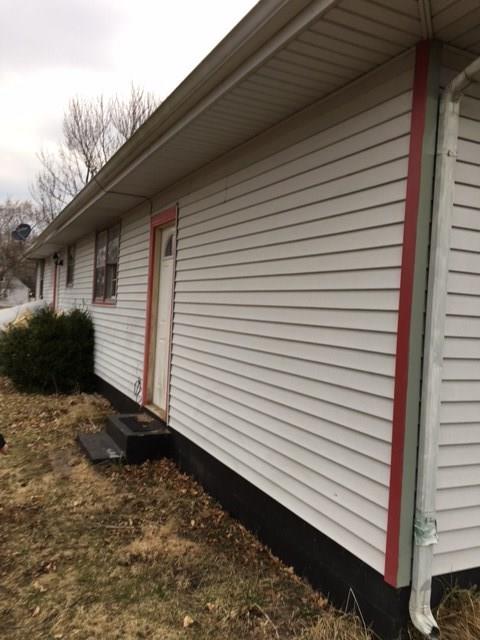 9743 South 300 West Pendleton, IN 46064 - Photo 3 of 6