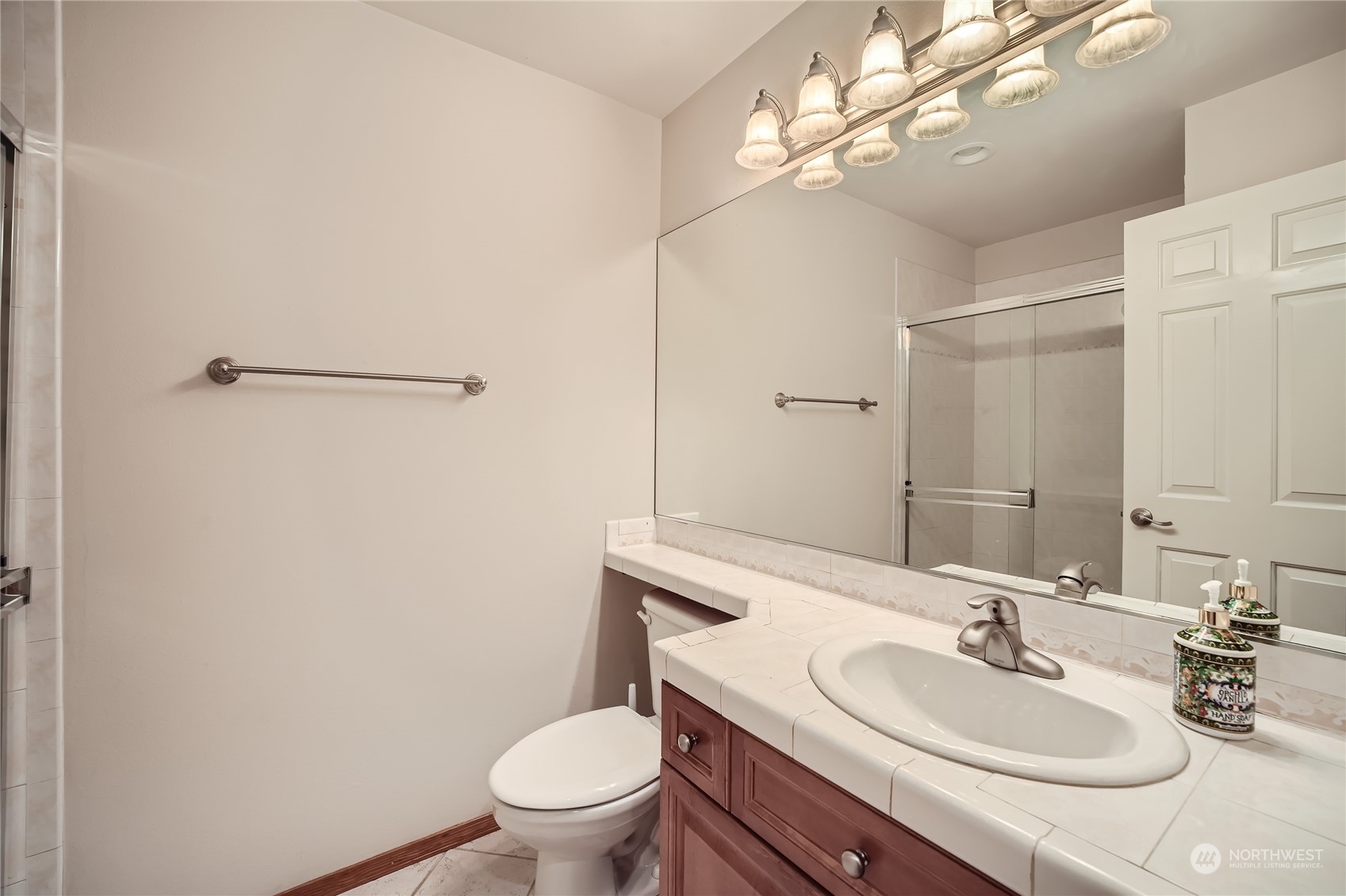 201 Lind Avenue Northwest Renton, WA 98057 - Photo 15 of 34 Gallery Image 15