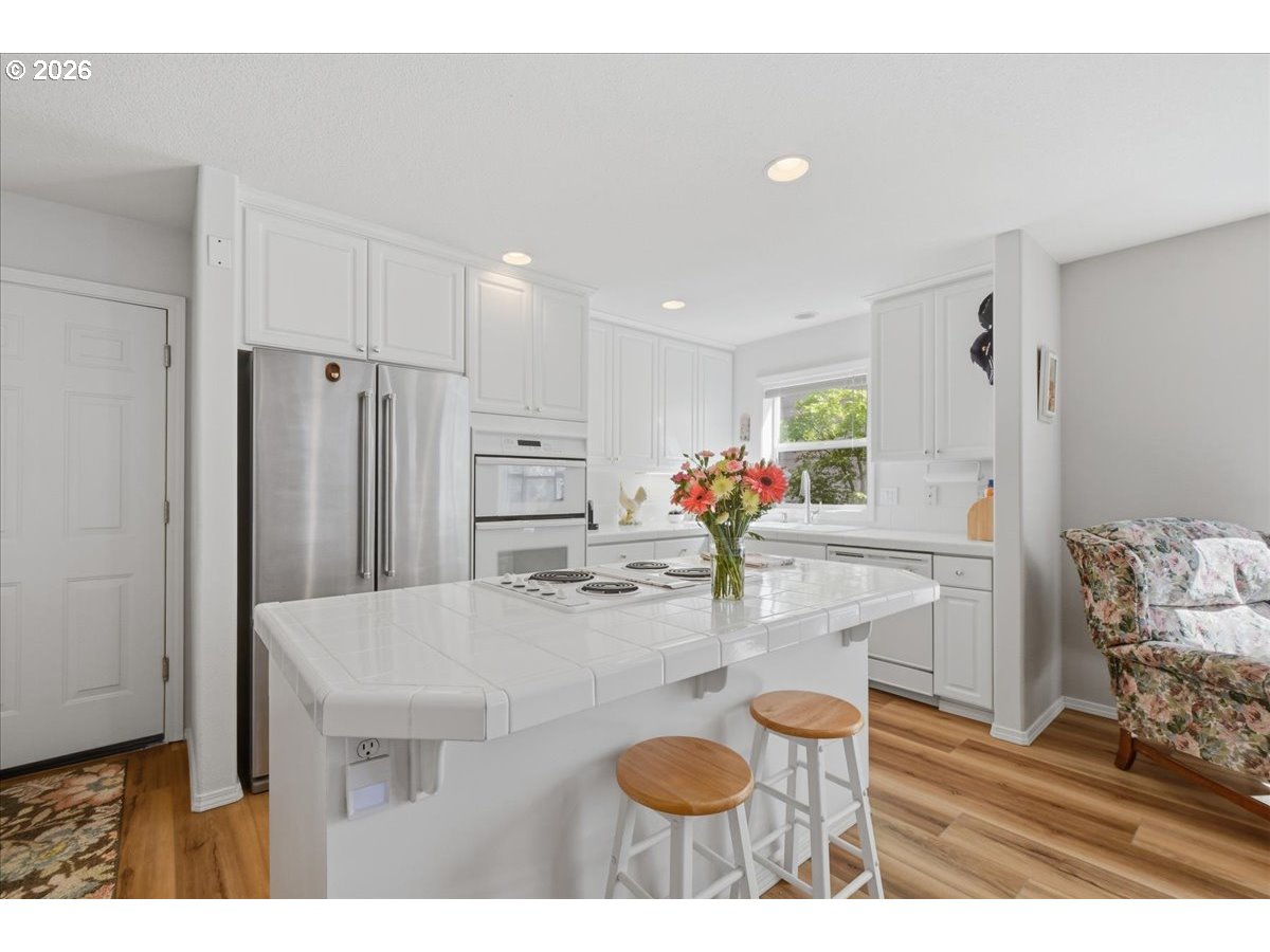425 Northeast Roth Street Portland, OR 97211 - Photo 11 of 34