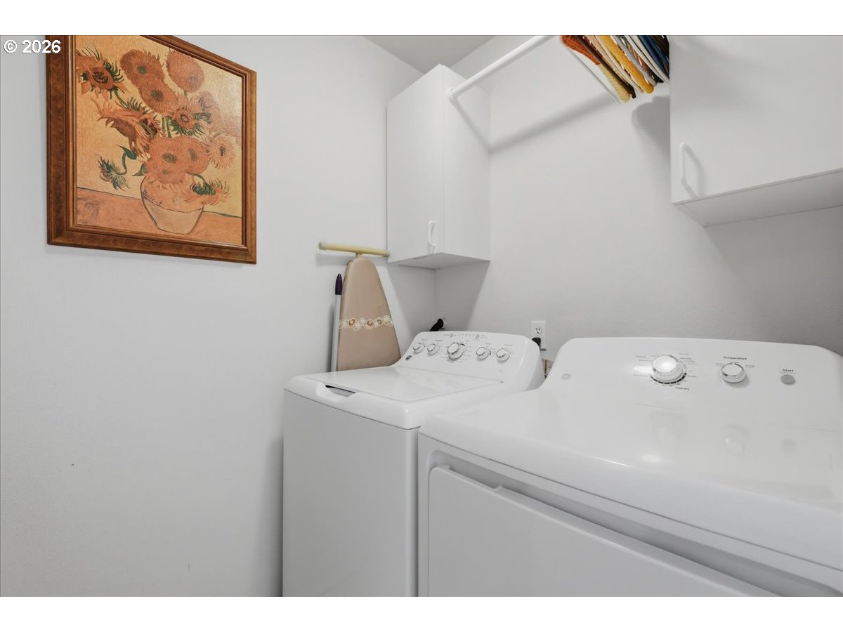425 Northeast Roth Street Portland, OR 97211 - Photo 25 of 34